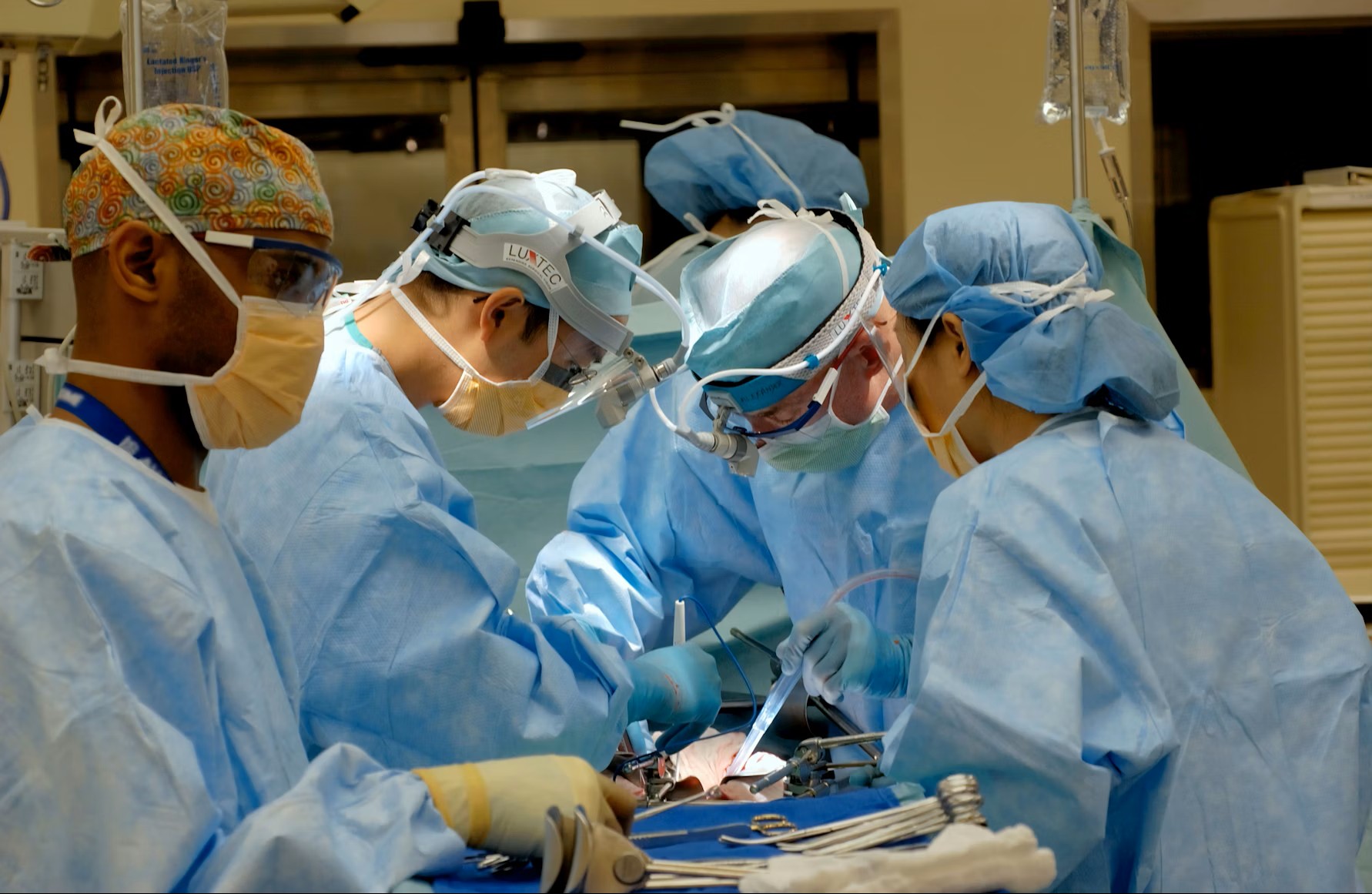 Profissionais de saúde — equipe médica da Frontmed Implantes
